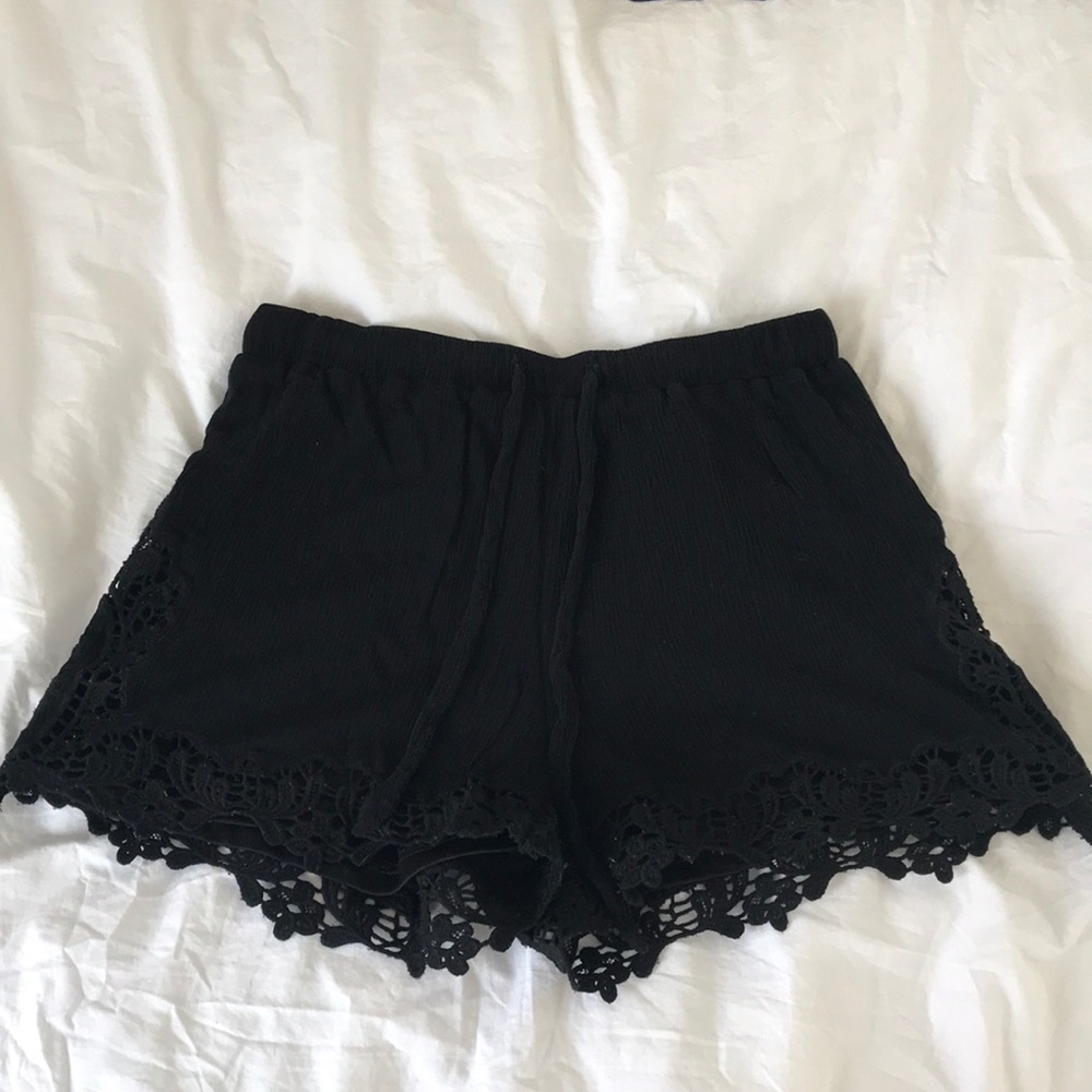 Urban Outfitters Black Lace Flow Shorts - Picture 1 of 3
